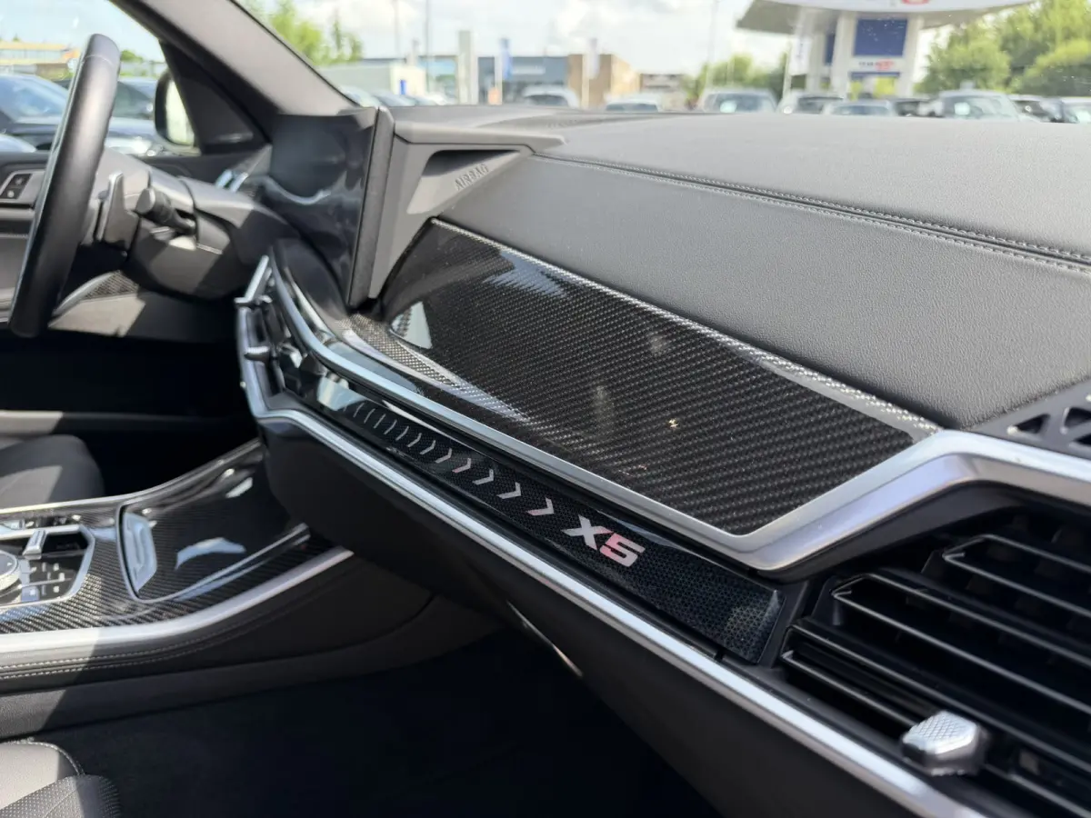 xDrive50e M Sport Sky Lounge Panoramadak Wegklapbare trekhaak Harman-Kardon Sound Keyless Entry Head-Up Display Comfortzetels
