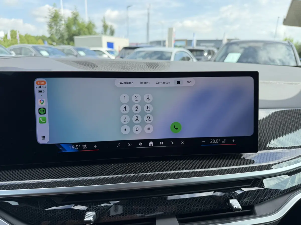 xDrive50e M Sport Sky Lounge Panoramadak Wegklapbare trekhaak Harman-Kardon Sound Keyless Entry Head-Up Display Comfortzetels
