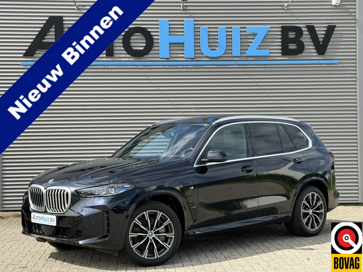 xDrive50e M Sport Sky Lounge Panoramadak Wegklapbare trekhaak Harman-Kardon Sound Keyless Entry Head-Up Display Comfortzetels