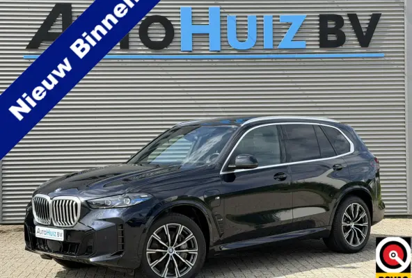 xDrive50e M Sport Sky Lounge Panoramadak Wegklapbare trekhaak Harman-Kardon Sound Keyless Entry Head-Up Display Comfortzetels
