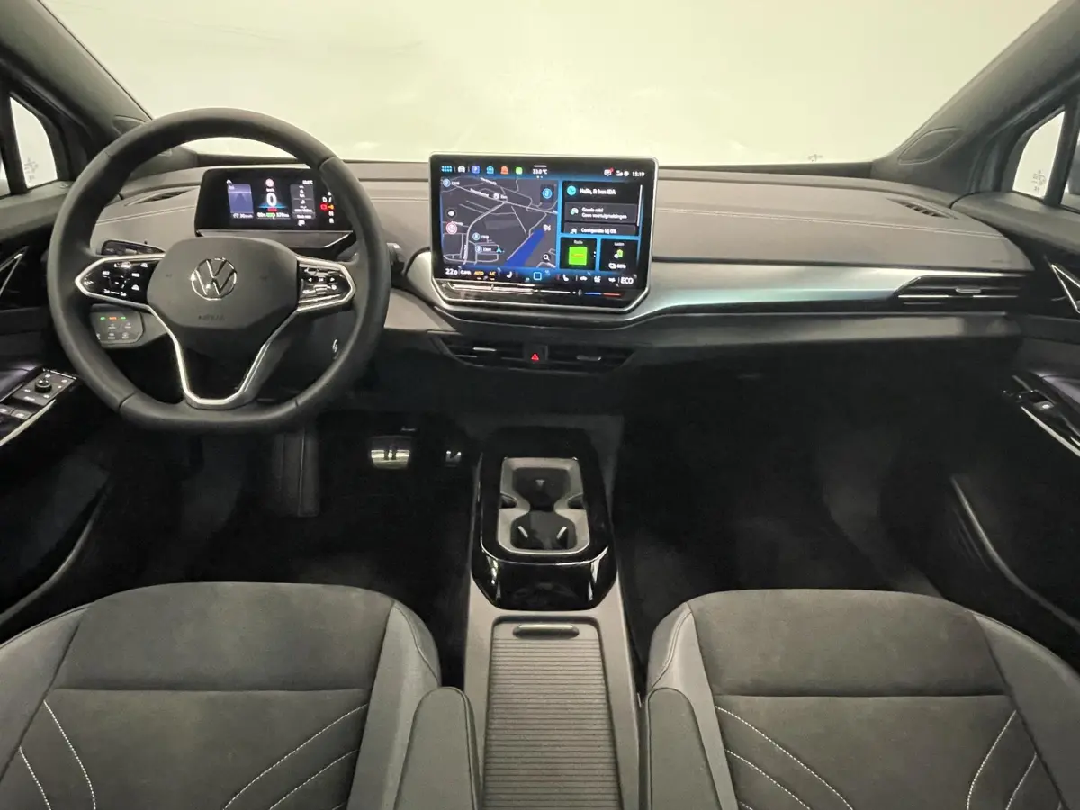 Pro Limited Edition 77 kWh Navigatie Apple Carplay/Android Auto Keyless PDC V+A Climate Control DAB+ Lane Assist Adaptieve Cruise control Velours / Alcantara bekleding 19" Lichtmetalen Velge