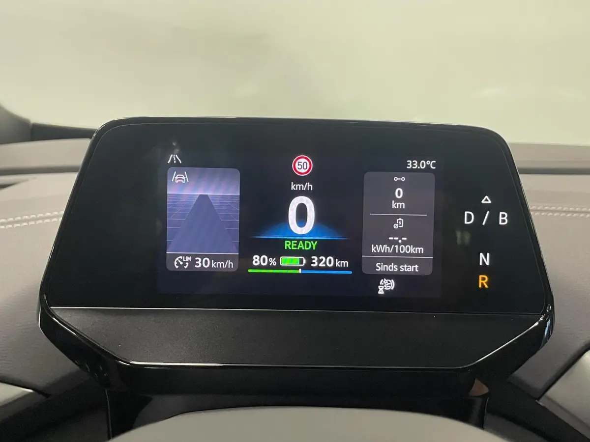 Pro Limited Edition 77 kWh Navigatie Apple Carplay/Android Auto Keyless PDC V+A Climate Control DAB+ Lane Assist Adaptieve Cruise control Velours / Alcantara bekleding 19" Lichtmetalen Velge