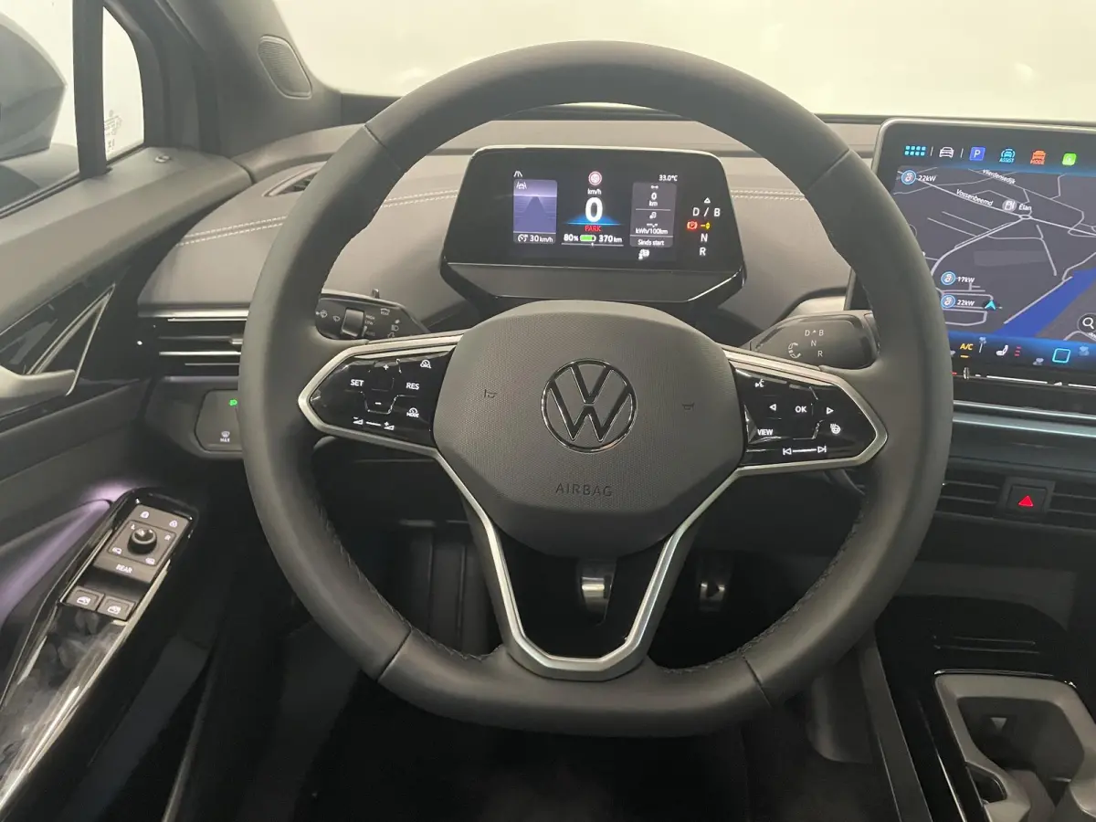 Pro Limited Edition 77 kWh Navigatie Apple Carplay/Android Auto Keyless PDC V+A Climate Control DAB+ Lane Assist Adaptieve Cruise control Velours / Alcantara bekleding 19" Lichtmetalen Velge