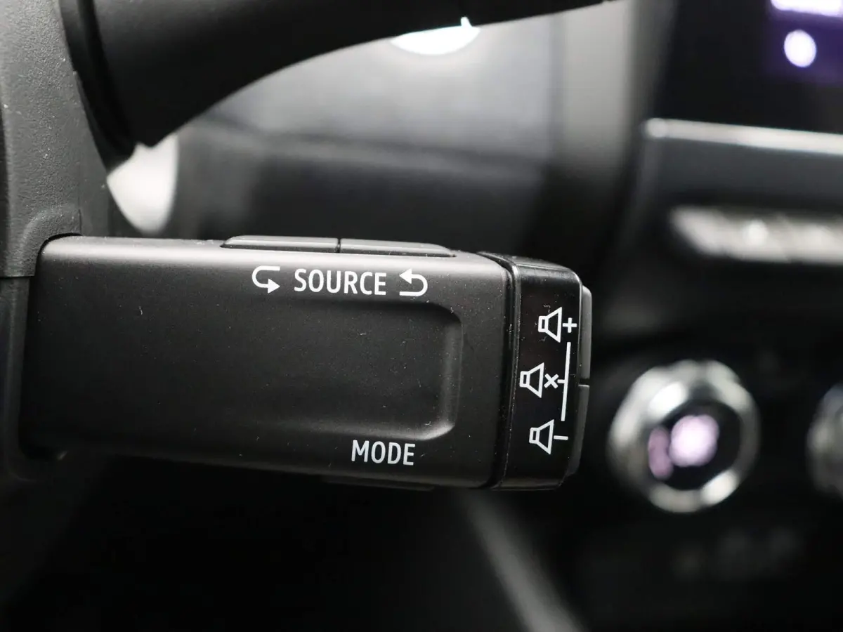TCe 90pk GPF techno | Apple carplay | Android auto | Climate control | Achteruitrijcamera |