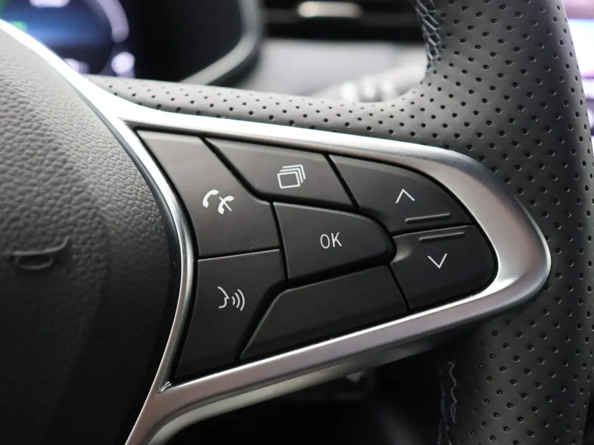TCe 90pk GPF techno | Apple carplay | Android auto | Climate control | Achteruitrijcamera |