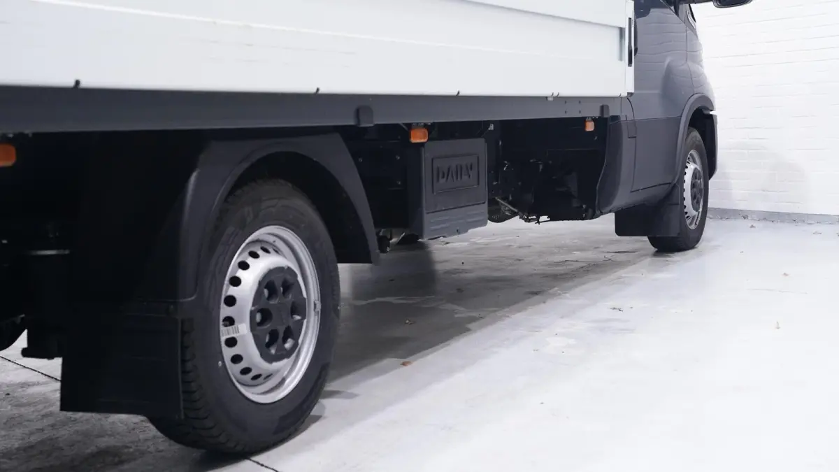 35S18 180 pk Aut. Pick Up / Open Laadbak Luchtvering, Navi, Adapt. Cruise, Trekhaak 3.500 kg, BPM vrij