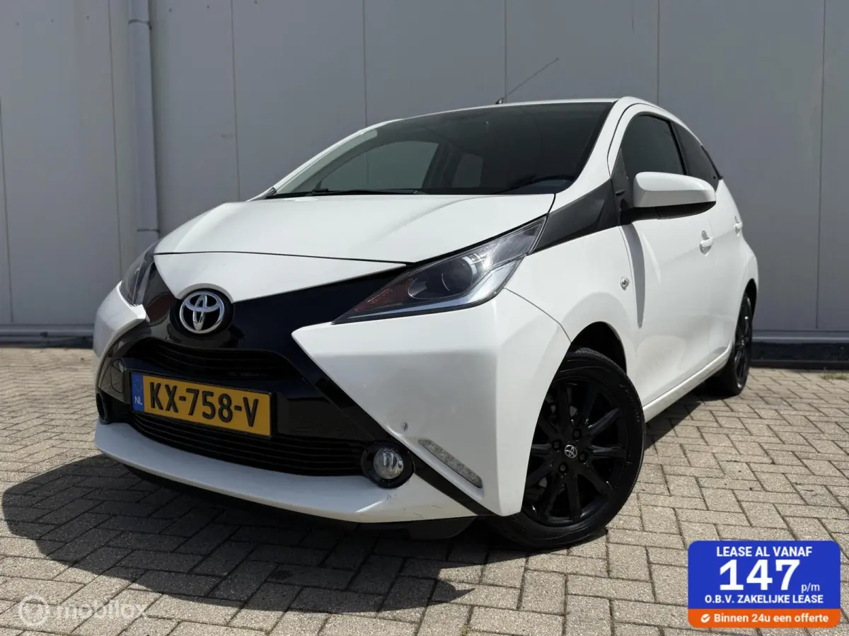 1.0 VVT-i x-sport uitvoering Airco NAP LM velgen