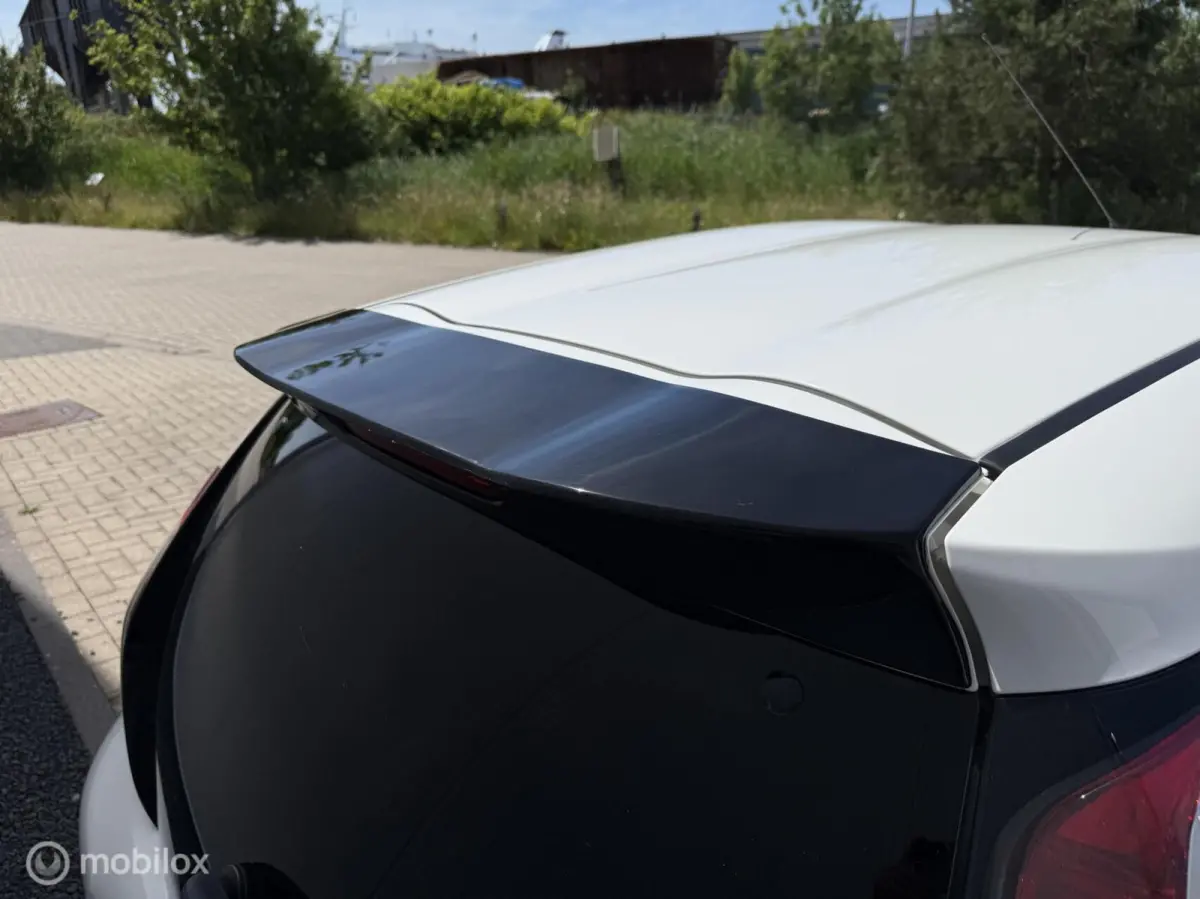 1.0 VVT-i x-sport uitvoering Airco NAP LM velgen