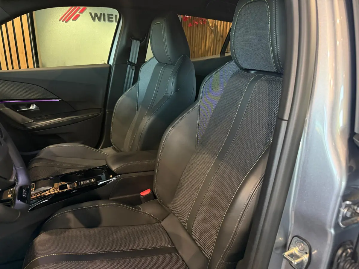 1.2 PureTech 130 GT 360 camera