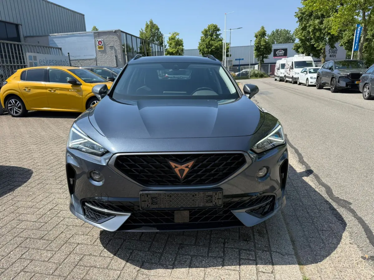 1.4 e-Hybrid Business, Navi, Camera, INC BTW, Dealer auto
