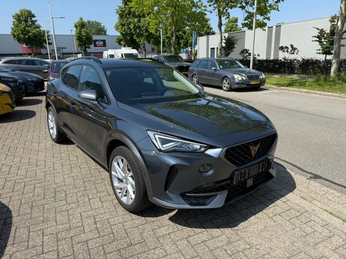 1.4 e-Hybrid Business, Navi, Camera, INC BTW, Dealer auto