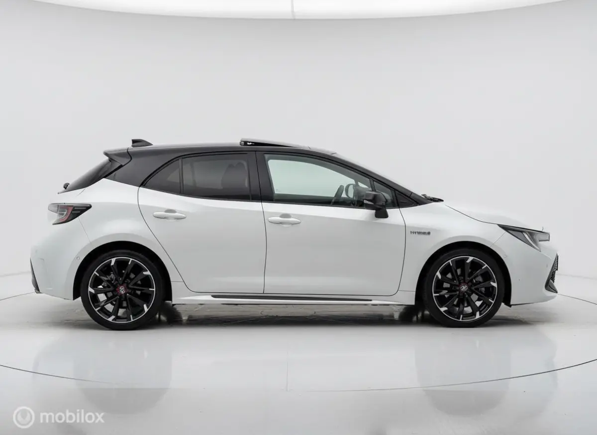 2.0 Hybrid GR-Sport Plus PANO|HUD|JBL|CAMERA|