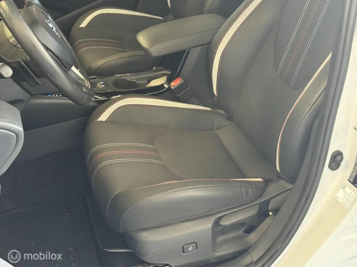 2.0 Hybrid GR-Sport Plus PANO|HUD|JBL|CAMERA|