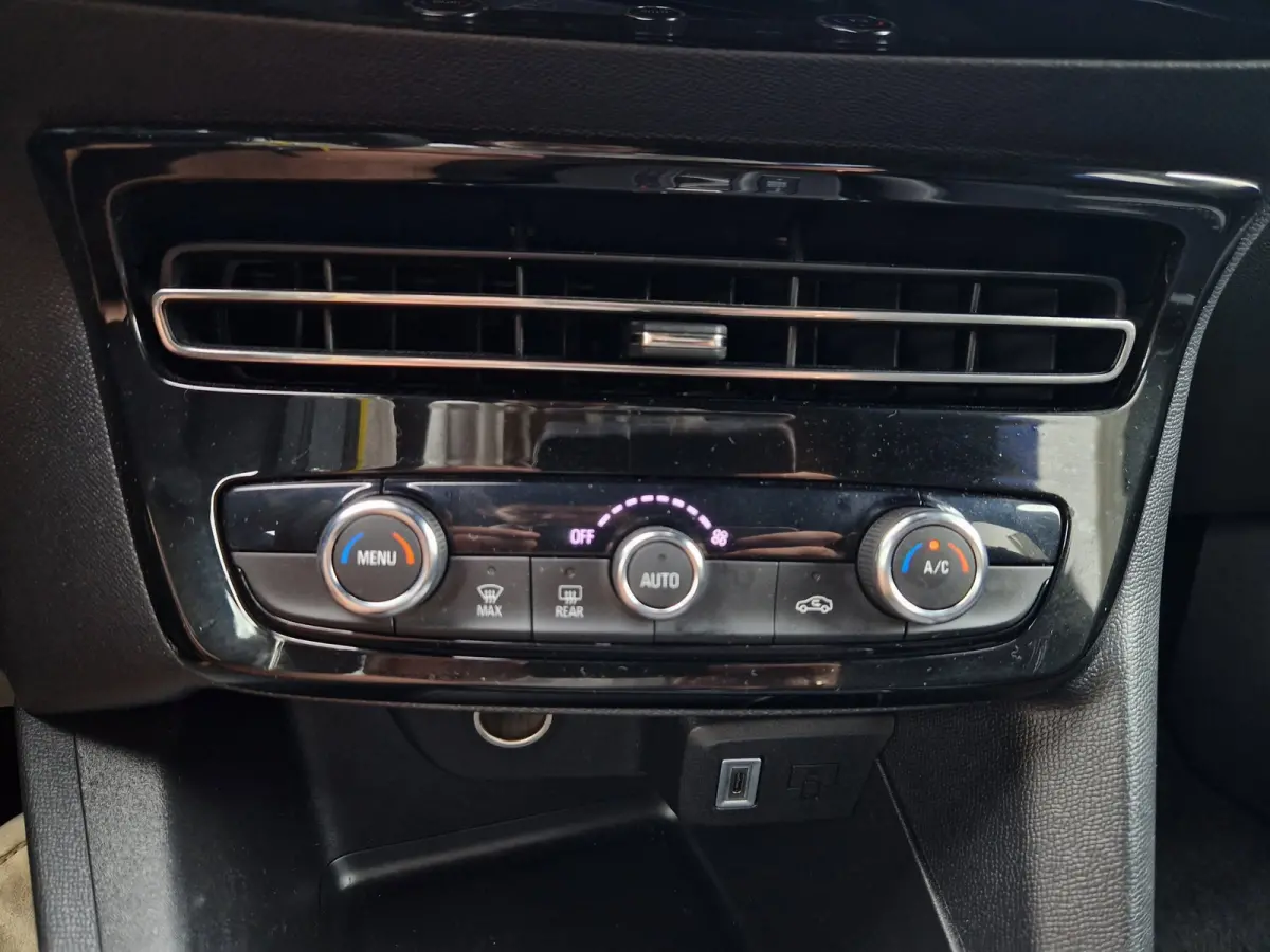 1.2 Hybrid GS 136PK Facelift /Led /Camera /DAB