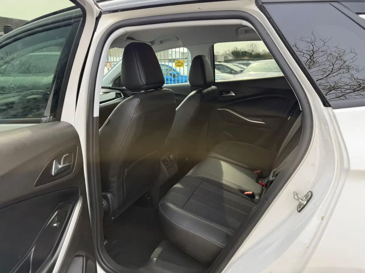 1.2 Turbo GS, Automaat, Navi, Nieuwstaat, Dealer auto