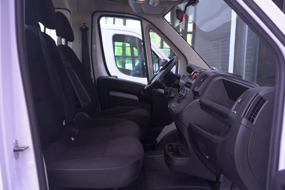 2.2d 140 pk Pick Up / Open Laadbak Dubbel Cabine 7p Airco, Cruise Control, LxBxH 280x210x40 cm