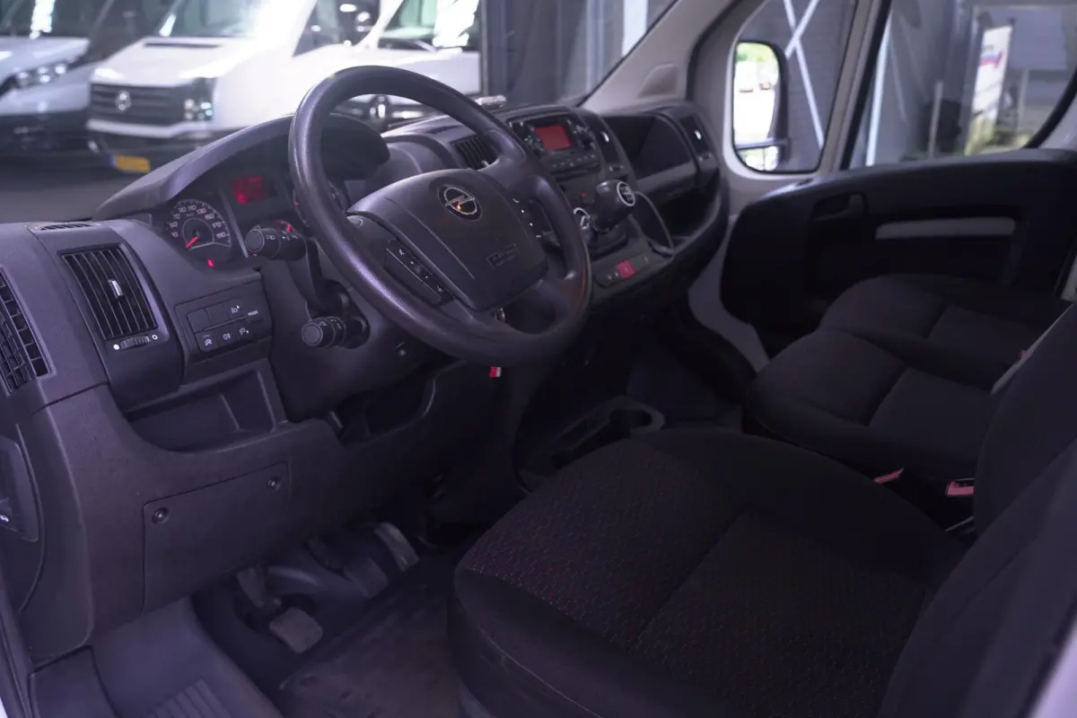 2.2d 140 pk Pick Up / Open Laadbak Dubbel Cabine 7p Airco, Cruise Control, LxBxH 280x210x40 cm