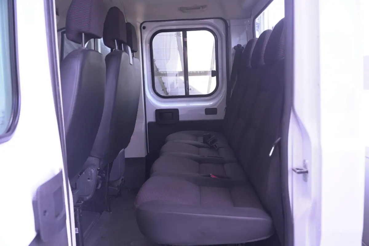 2.2d 140 pk Pick Up / Open Laadbak Dubbel Cabine 7p Airco, Cruise Control, LxBxH 280x210x40 cm