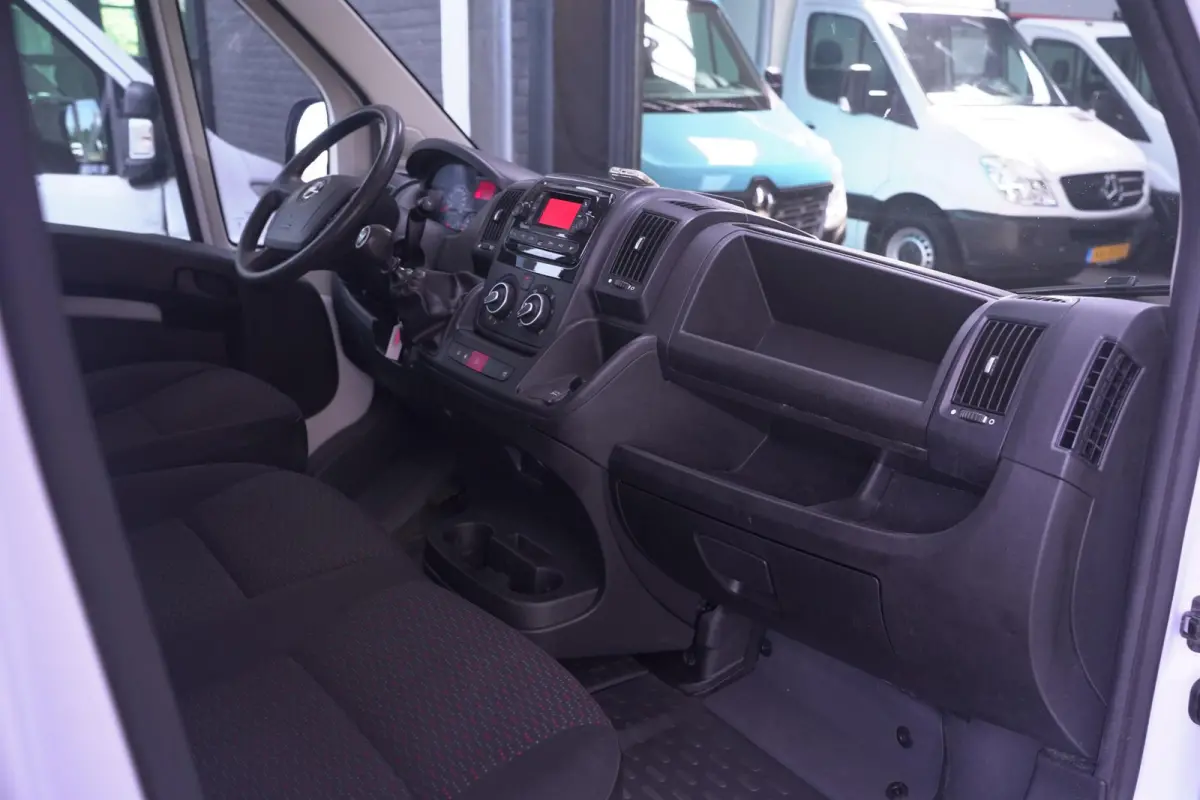 2.2d 140 pk Pick Up / Open Laadbak Dubbel Cabine 7p Airco, Cruise Control, LxBxH 280x210x40 cm