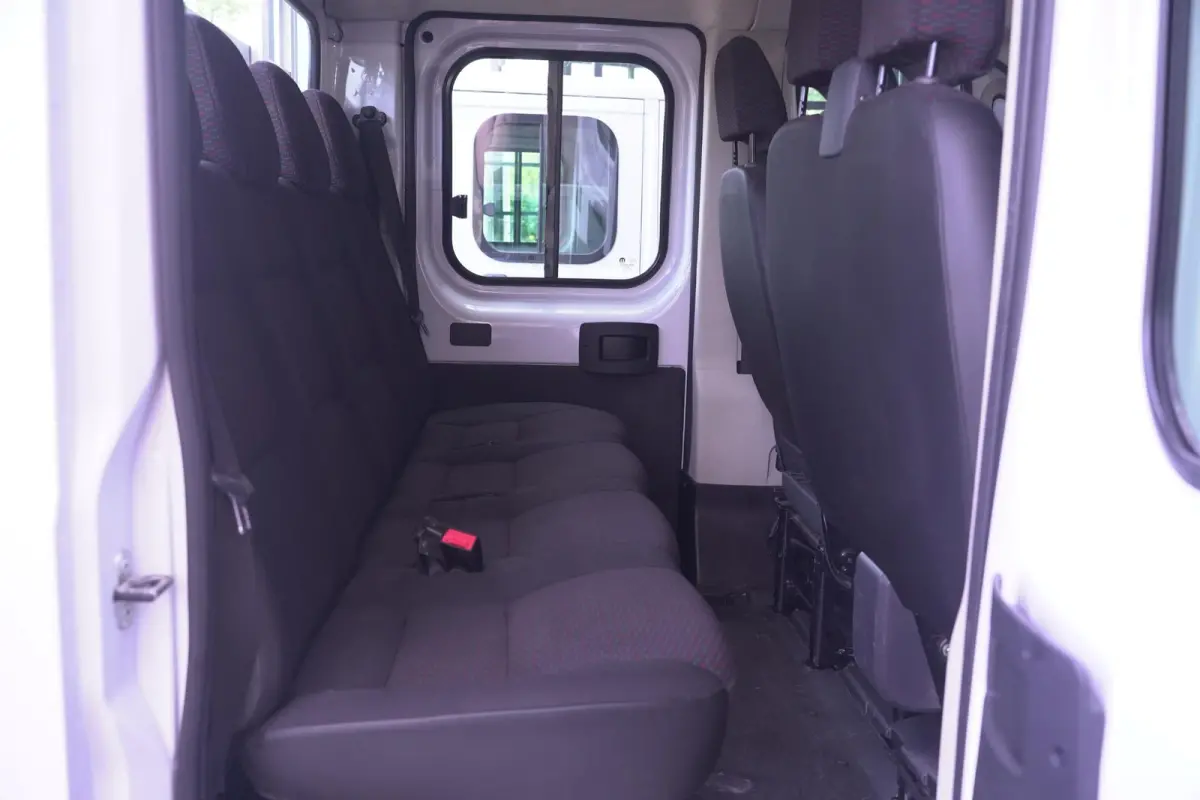2.2d 140 pk Pick Up / Open Laadbak Dubbel Cabine 7p Airco, Cruise Control, LxBxH 280x210x40 cm