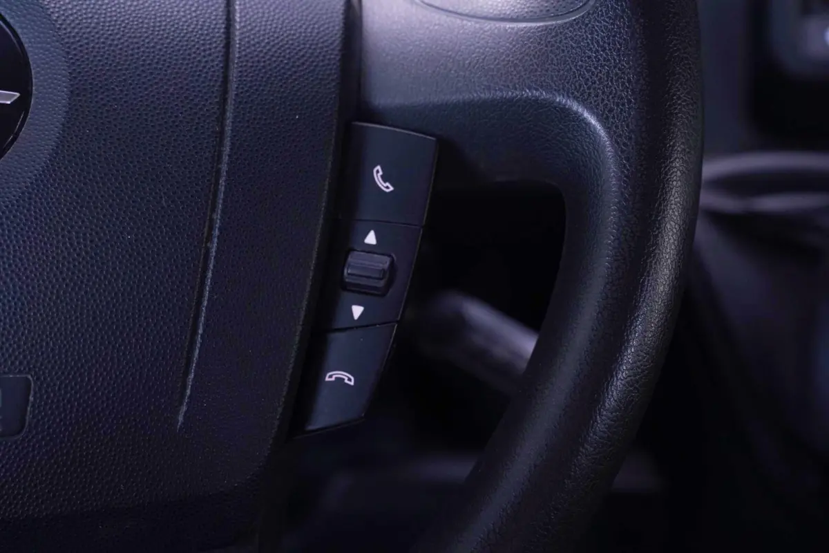 2.2d 140 pk Pick Up / Open Laadbak Dubbel Cabine 7p Airco, Cruise Control, LxBxH 280x210x40 cm