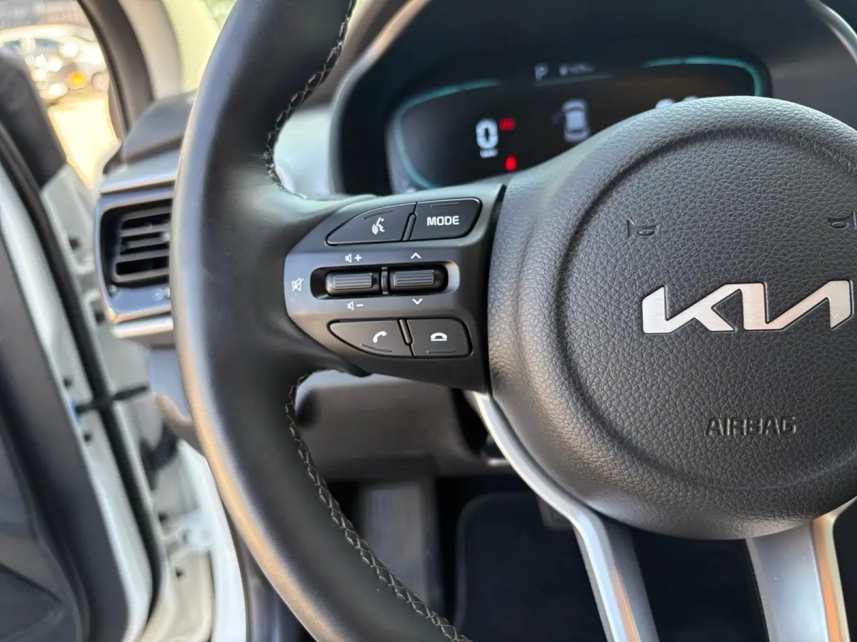 1.0 T-GDi MHEV DynamicPlusLine | Automaat | Cruise Control | Climate Control | Stoelverwarming | Stuurverwarming | Camera | Privacy Glass |