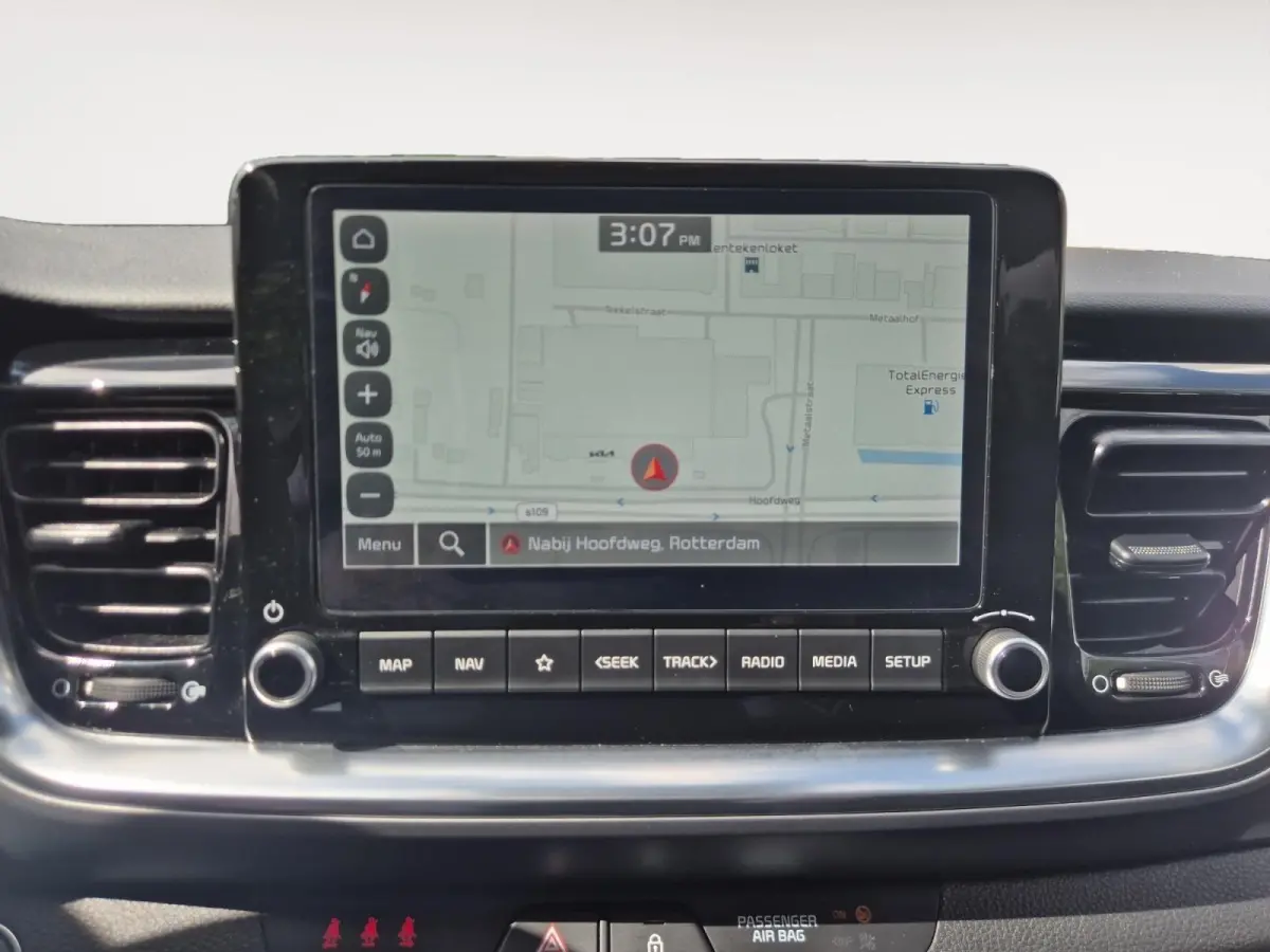 1.0 T-GDi MHEV DynamicPlusLine | Afneembare Trekhaak | Cruise Control | Climate Control | Navigatie | Camera | LM Velgen |