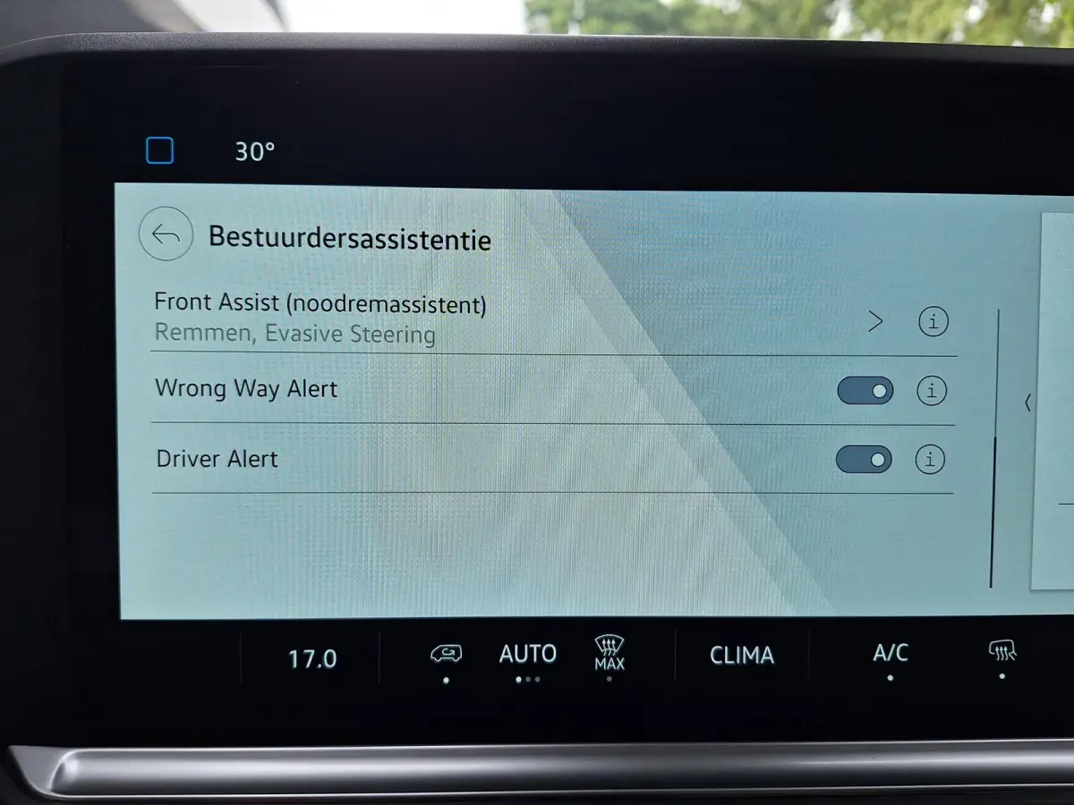 32 L1H1 100kW (Carplay,Pdc,Pomp,5j gar)