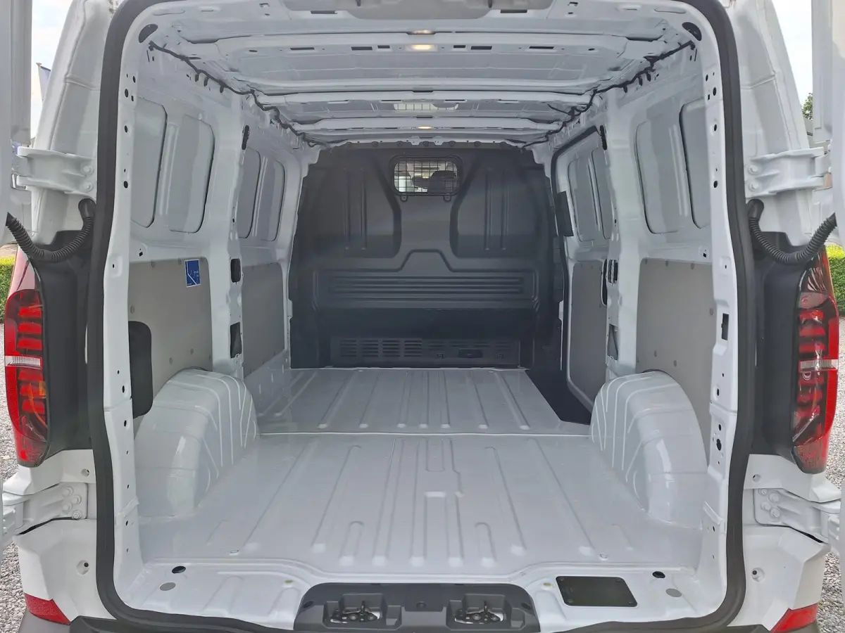 32 L1H1 100kW (Carplay,Pdc,Pomp,5j gar)