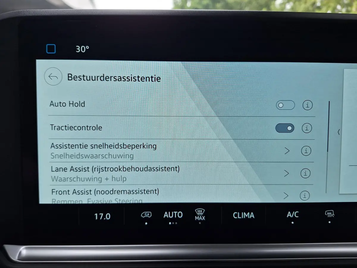 32 L1H1 100kW (Carplay,Pdc,Pomp,5j gar)