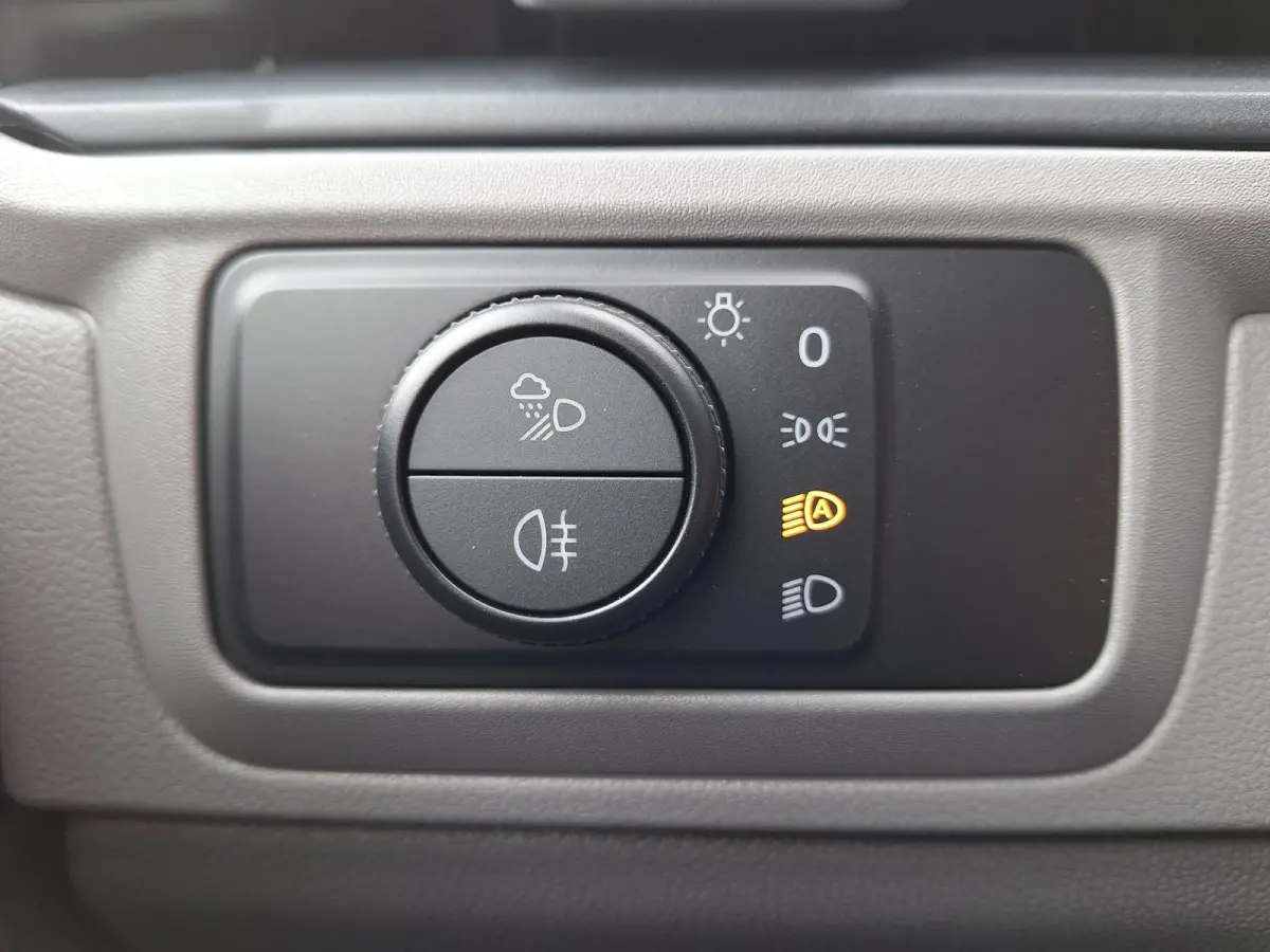 32 L1H1 100kW (Carplay,Pdc,Pomp,5j gar)