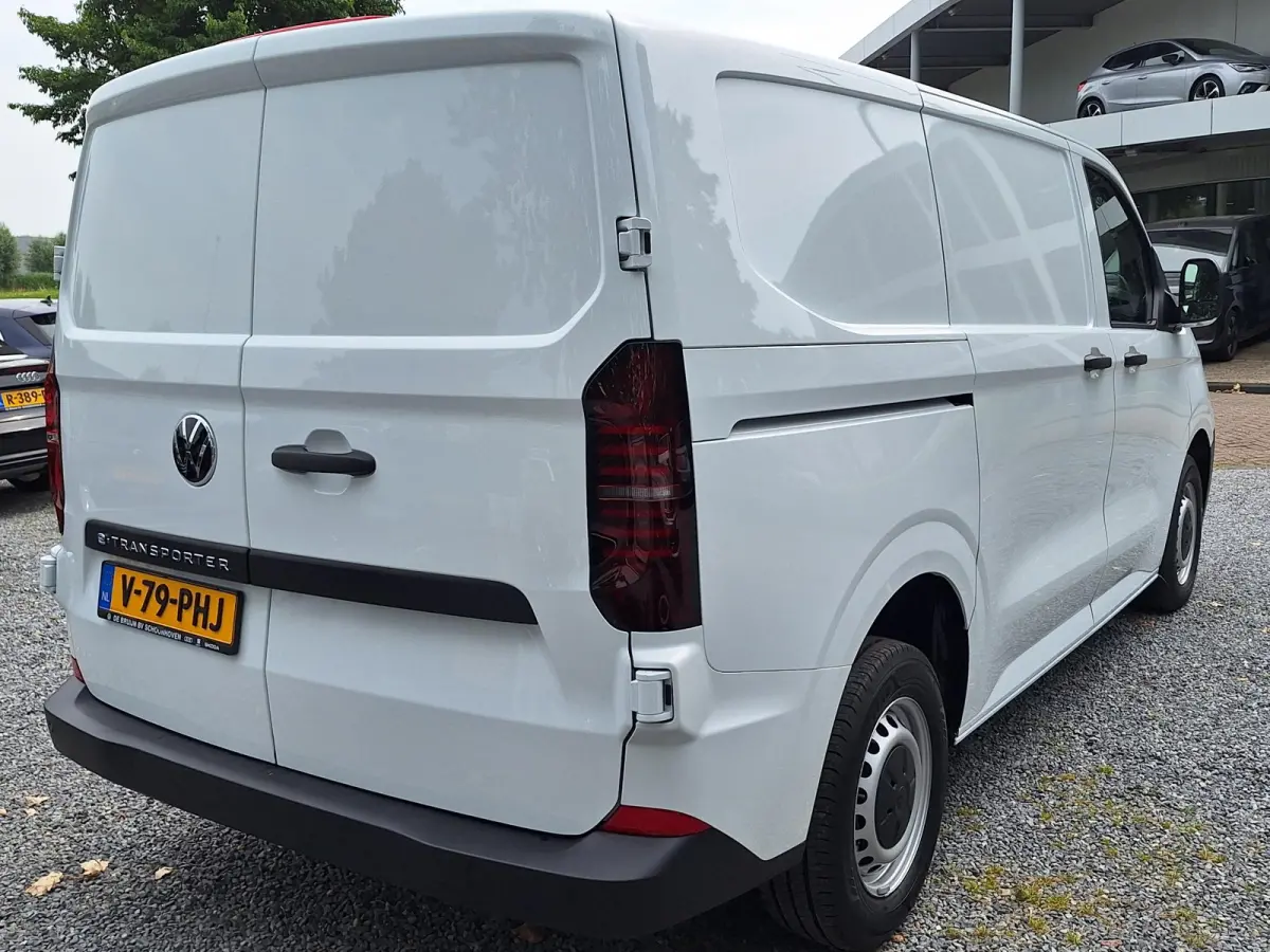 32 L1H1 100kW (Carplay,Pdc,Pomp,5j gar)