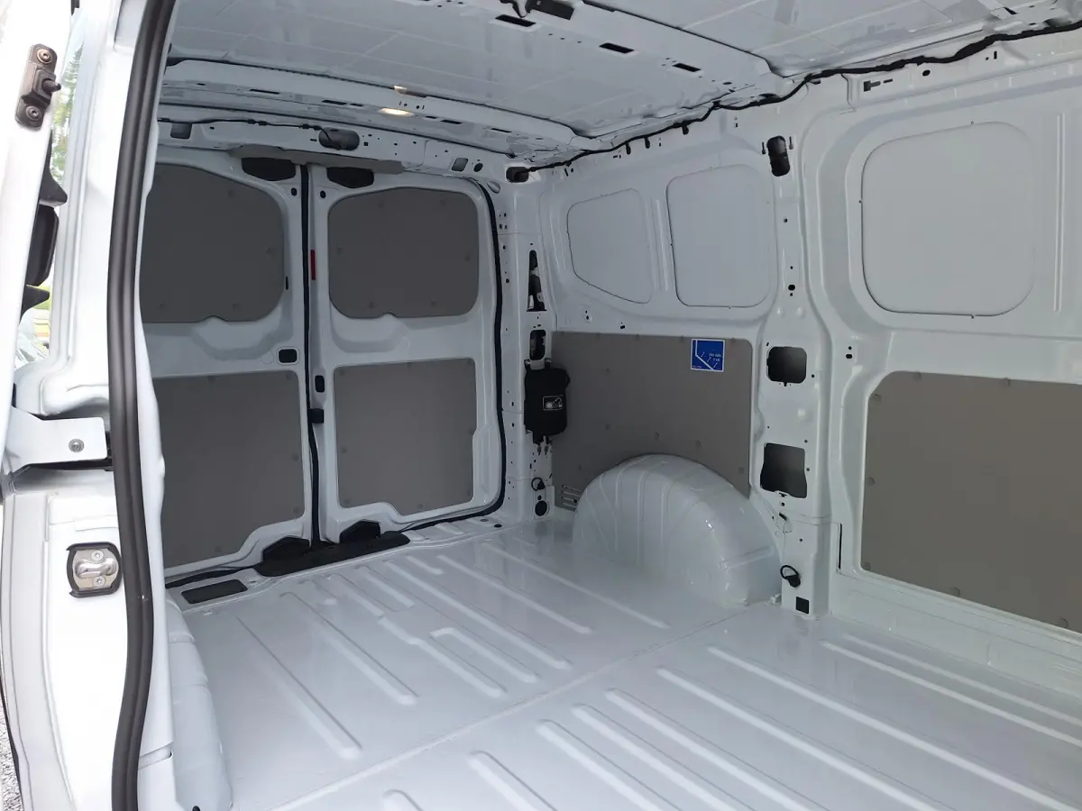 32 L1H1 100kW (Carplay,Pdc,Pomp,5j gar)