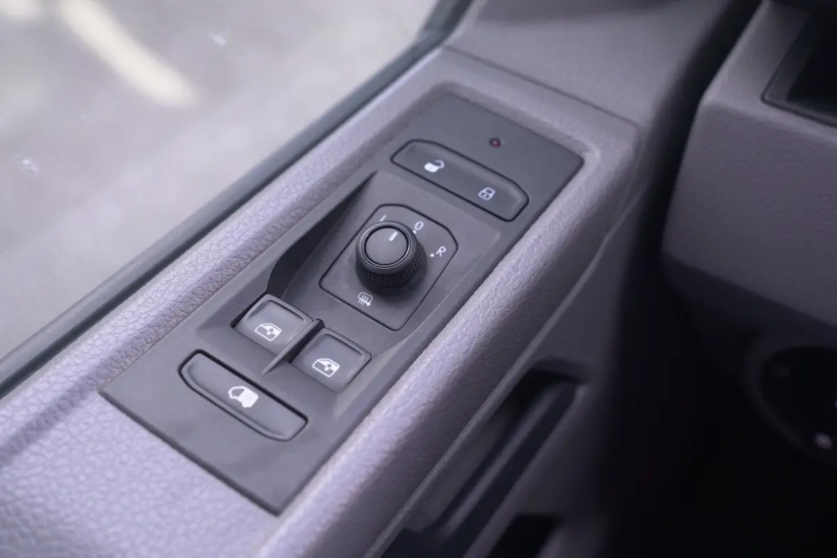 2.0 TDI 110 pk L2H1 Airco, 2-Zits, Achterklep Laadruimte Pakket, PDC V+A, Dakdragers
