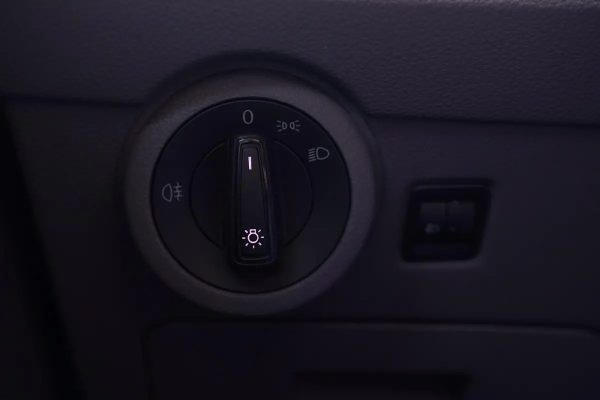 2.0 TDI 110 pk L2H1 Airco, 2-Zits, Achterklep Laadruimte Pakket, PDC V+A, Dakdragers