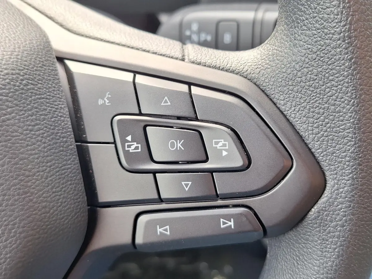 32 L1H1 100kW (Carplay,Pdc,Pomp,5j gar)