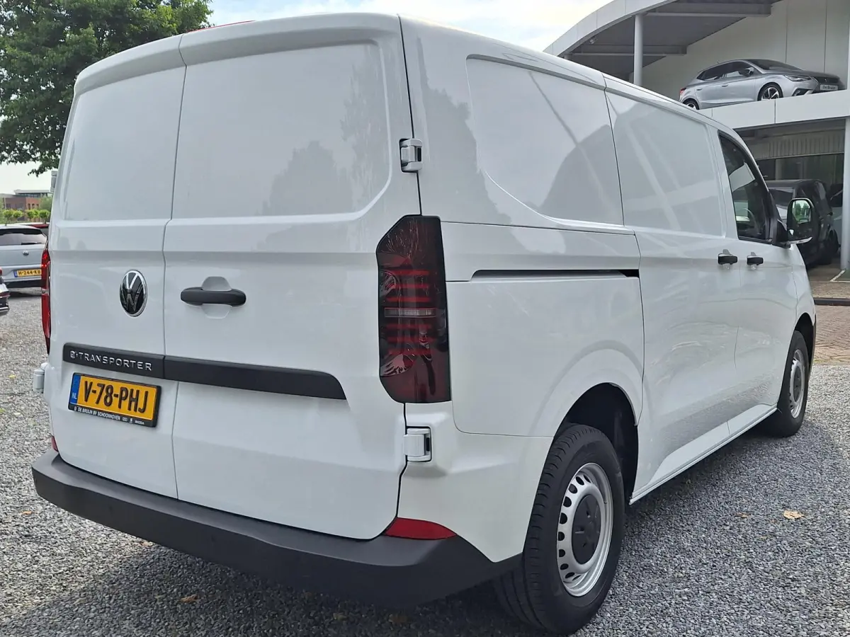 32 L1H1 100kW (Carplay,Pdc,Pomp,5j gar)