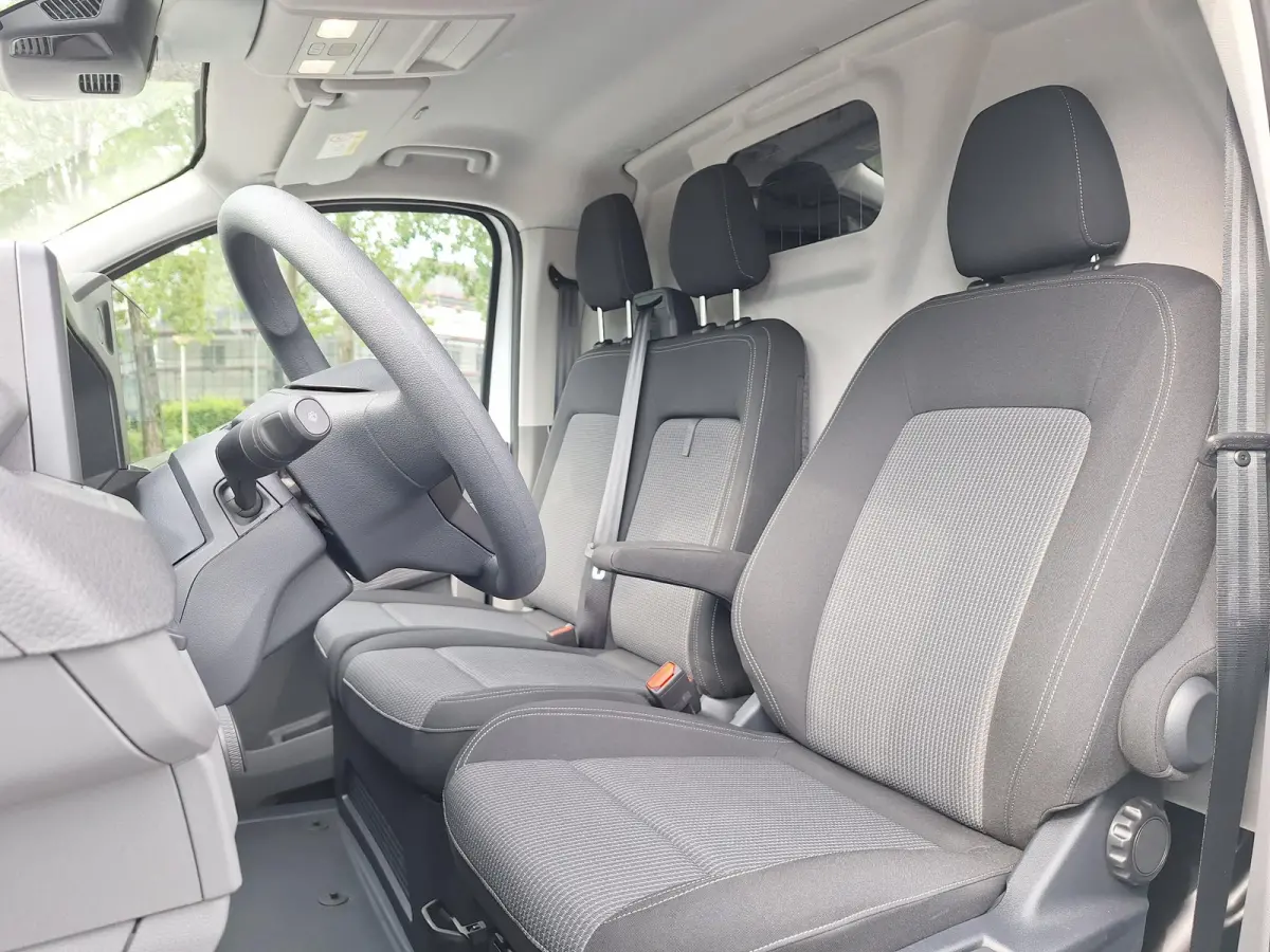 32 L1H1 100kW (Carplay,Pdc,Pomp,5j gar)