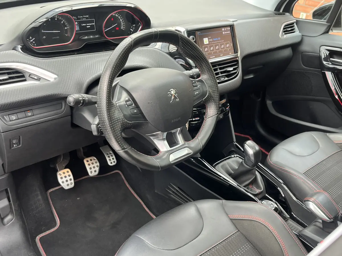 PureTech 110 GT-line | Trekhaak | Carplay/Android Auto | Panoramadak |