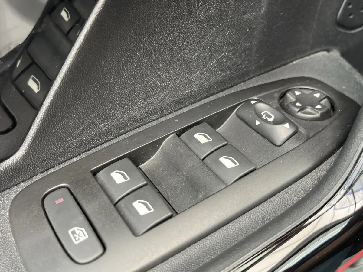 PureTech 110 GT-line | Trekhaak | Carplay/Android Auto | Panoramadak |