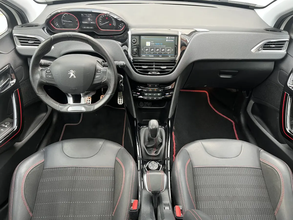 PureTech 110 GT-line | Trekhaak | Carplay/Android Auto | Panoramadak |