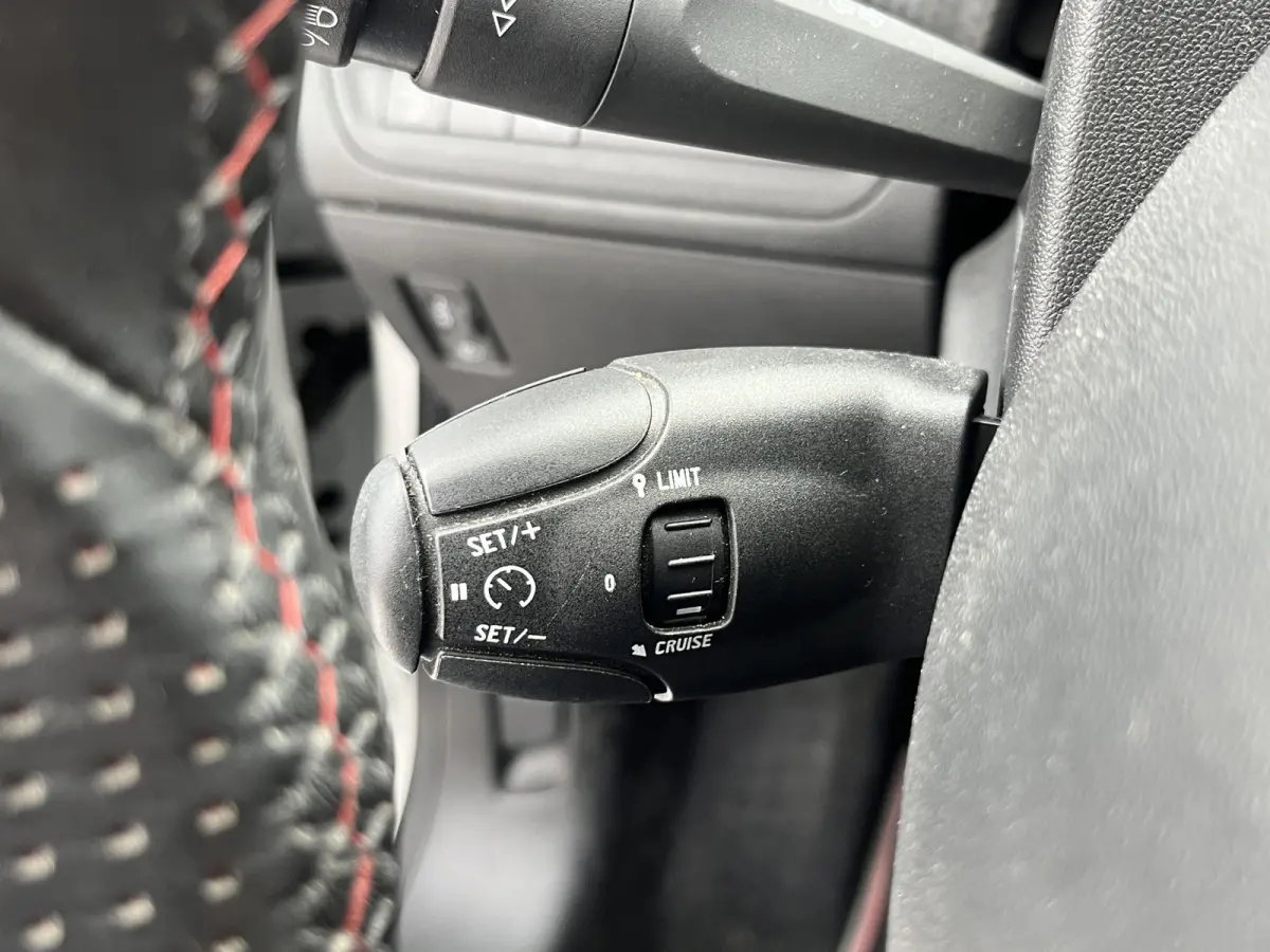 PureTech 110 GT-line | Trekhaak | Carplay/Android Auto | Panoramadak |