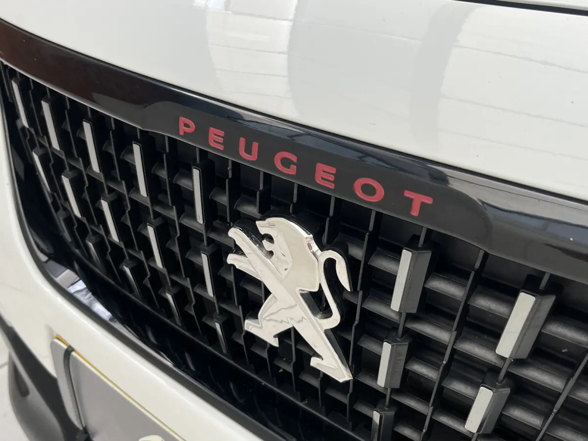 PureTech 110 GT-line | Trekhaak | Carplay/Android Auto | Panoramadak |