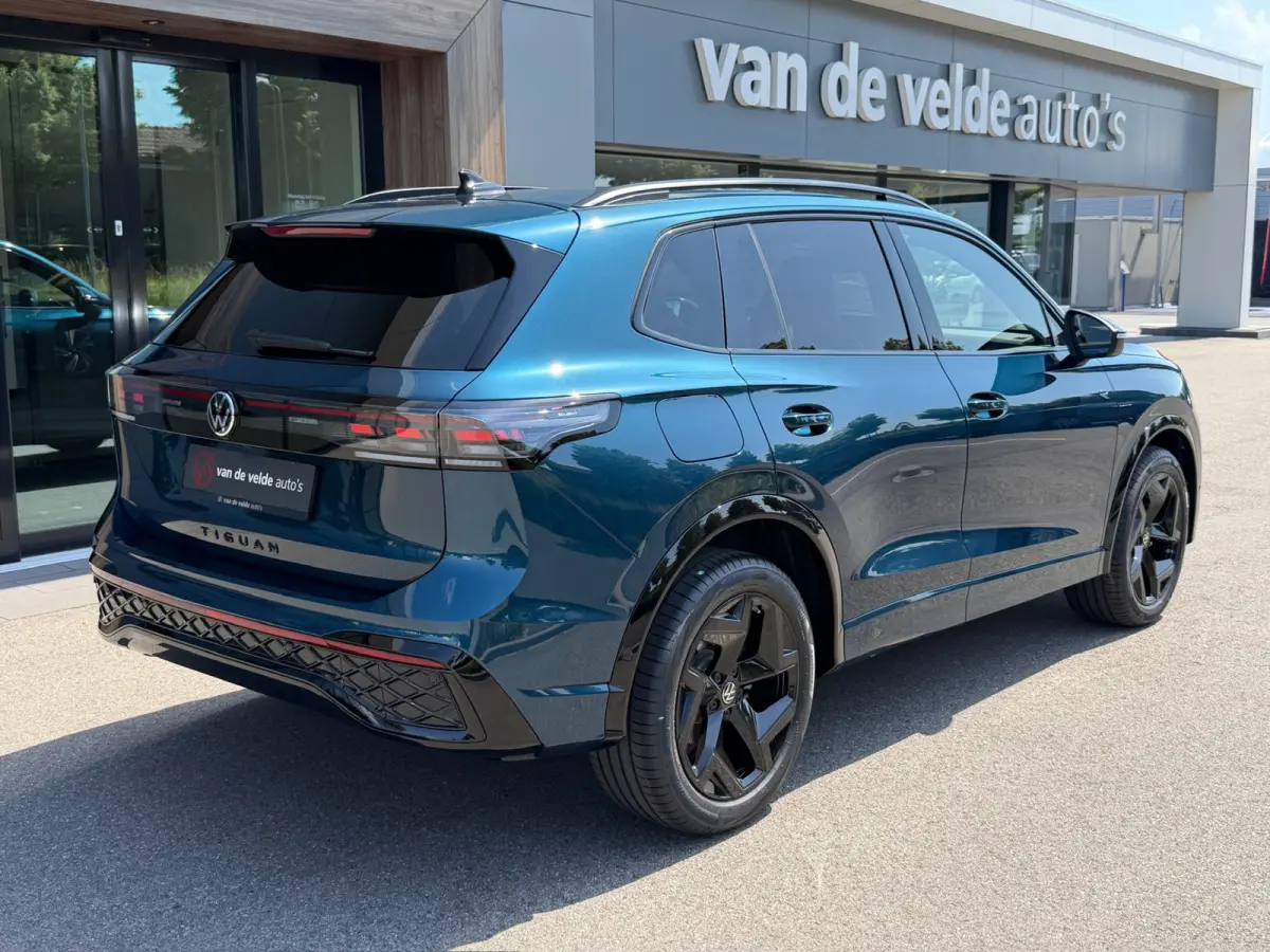 1.5 eTSI 150pk DSG R-Line | Black line | 360 Camera | Standkachel | Head up | Dode hoek | IQ light | Rijklaar incl. garantie
