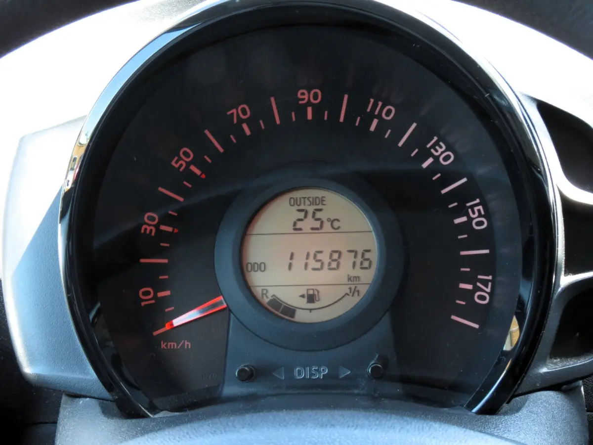 1.0 VVT-i x-fun 5-DRS NIEUWE TYPE | AIRCO | DEALER ONDERHOUDEN | BLUETOOTH |