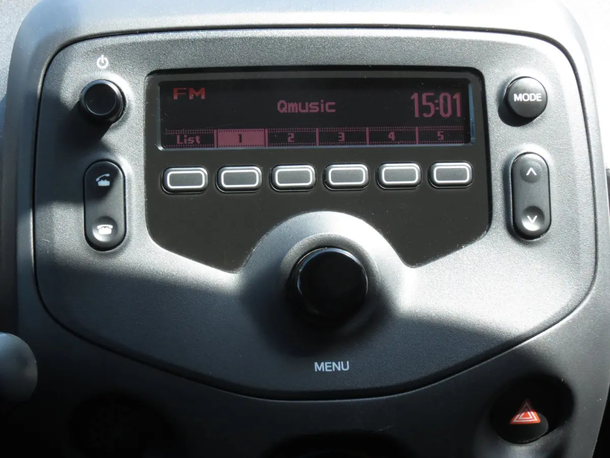 1.0 VVT-i x-fun 5-DRS NIEUWE TYPE | AIRCO | DEALER ONDERHOUDEN | BLUETOOTH |