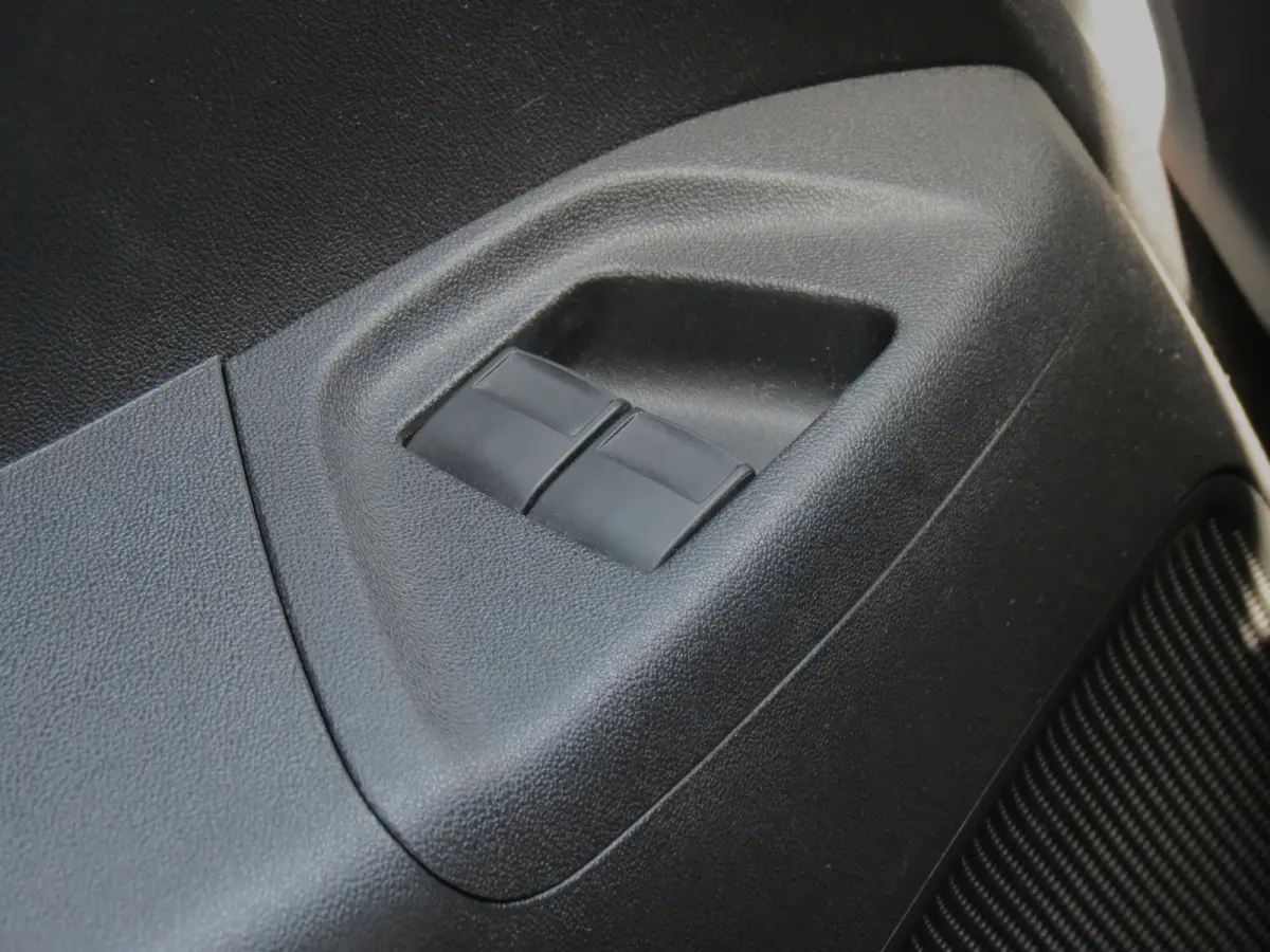 1.0 VVT-i x-fun 5-DRS NIEUWE TYPE | AIRCO | DEALER ONDERHOUDEN | BLUETOOTH |