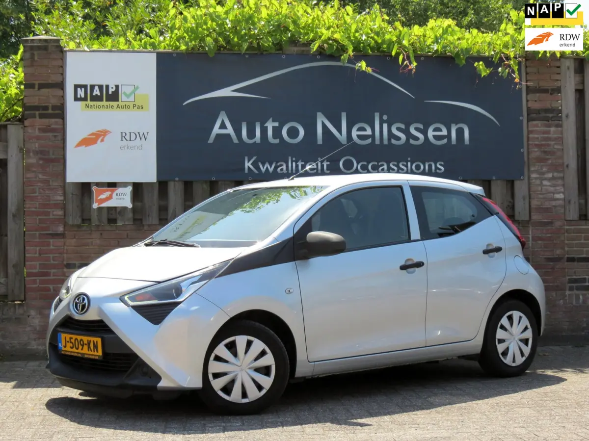 1.0 VVT-i x-fun 5-DRS NIEUWE TYPE | AIRCO | DEALER ONDERHOUDEN | BLUETOOTH |
