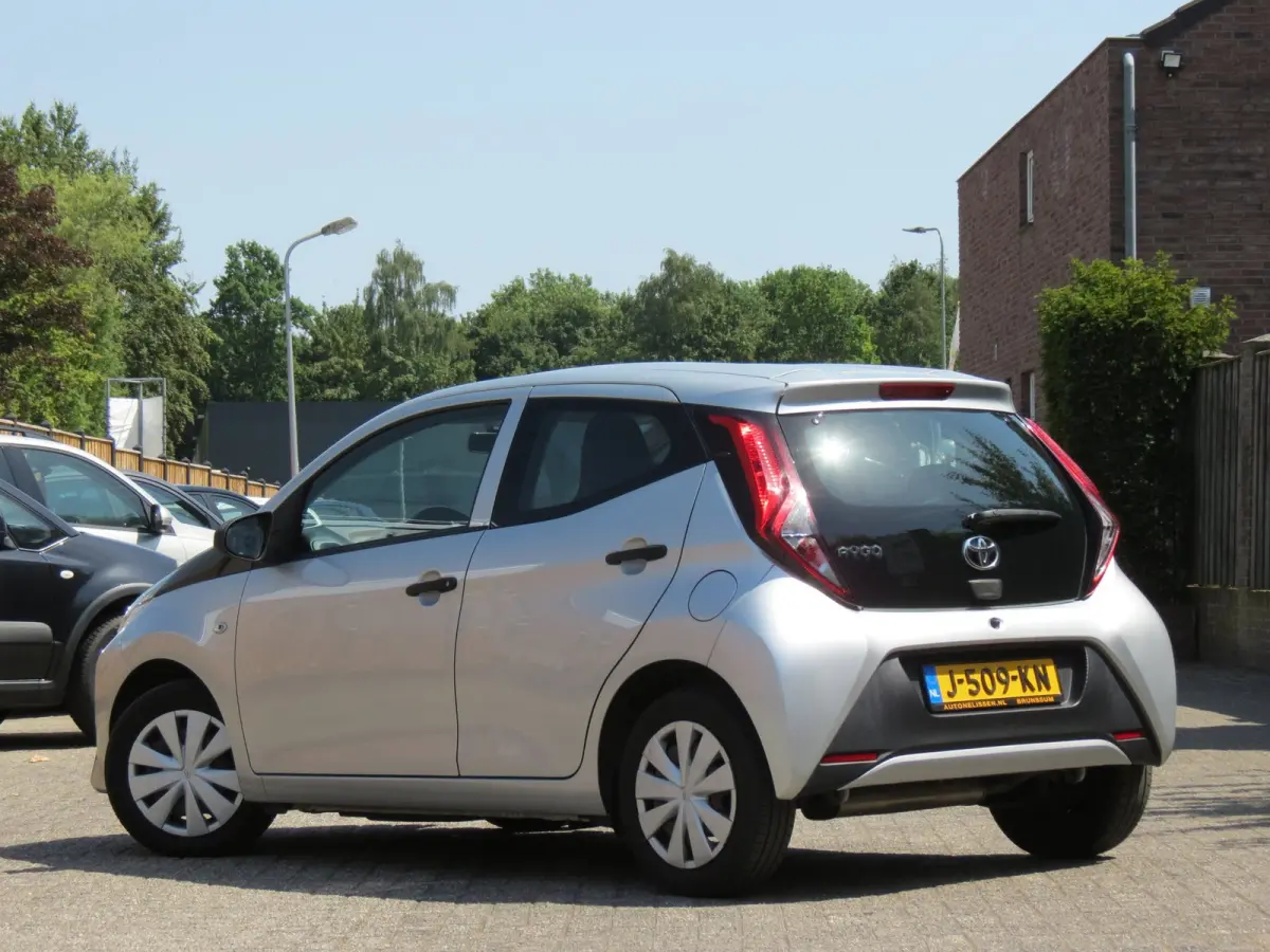 1.0 VVT-i x-fun 5-DRS NIEUWE TYPE | AIRCO | DEALER ONDERHOUDEN | BLUETOOTH |