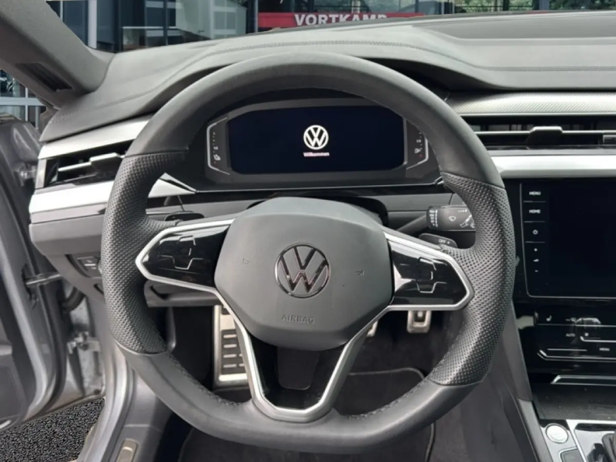 1.4 TSI DSG R-LINE BUSINESS+ TREKHAAK/ELEKKLEP/360CAM/ACC/STOELVERW
